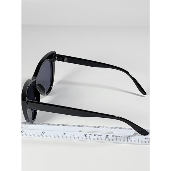 Foster Grant Full Butterfly / Cat Eye Frame Black Tinted Sunglasses 52662FGX001 - Picture 11 of 11